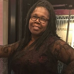 Meet your Posher, Gloria